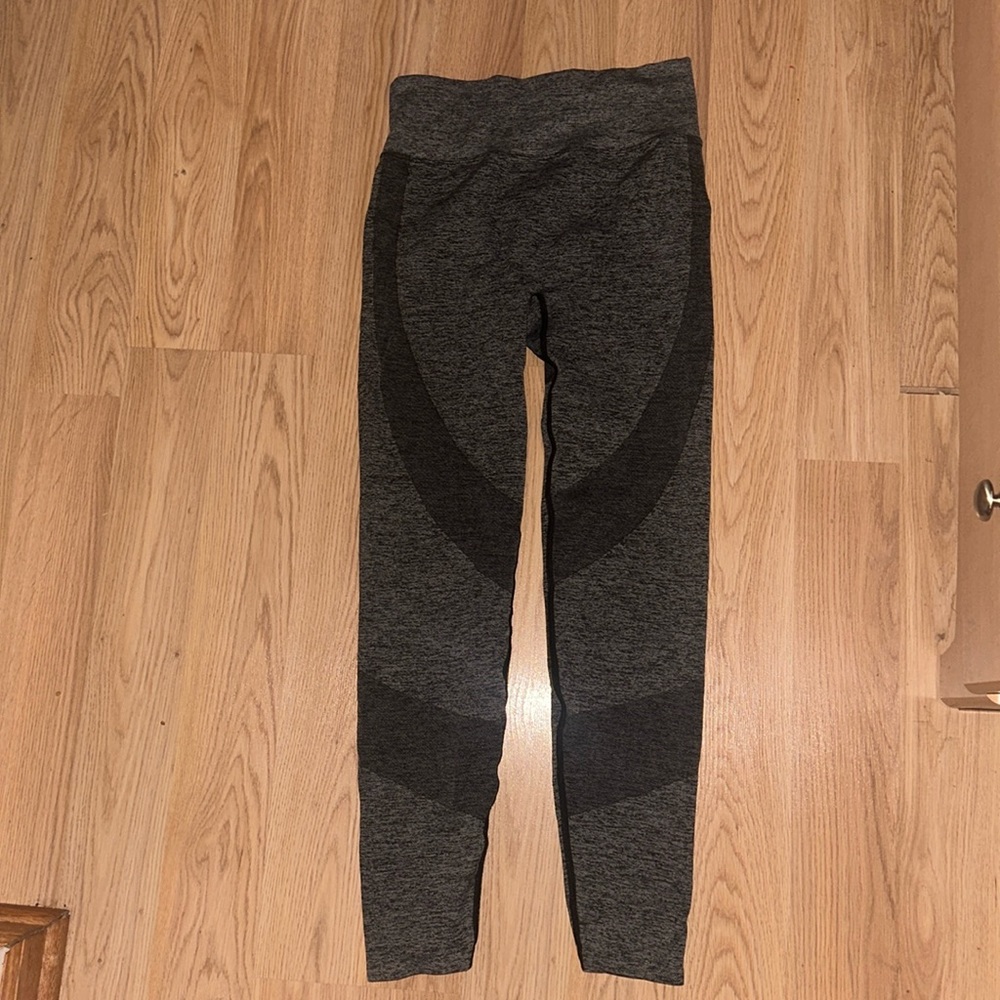 Victoria secret Pink Active leggings size medium